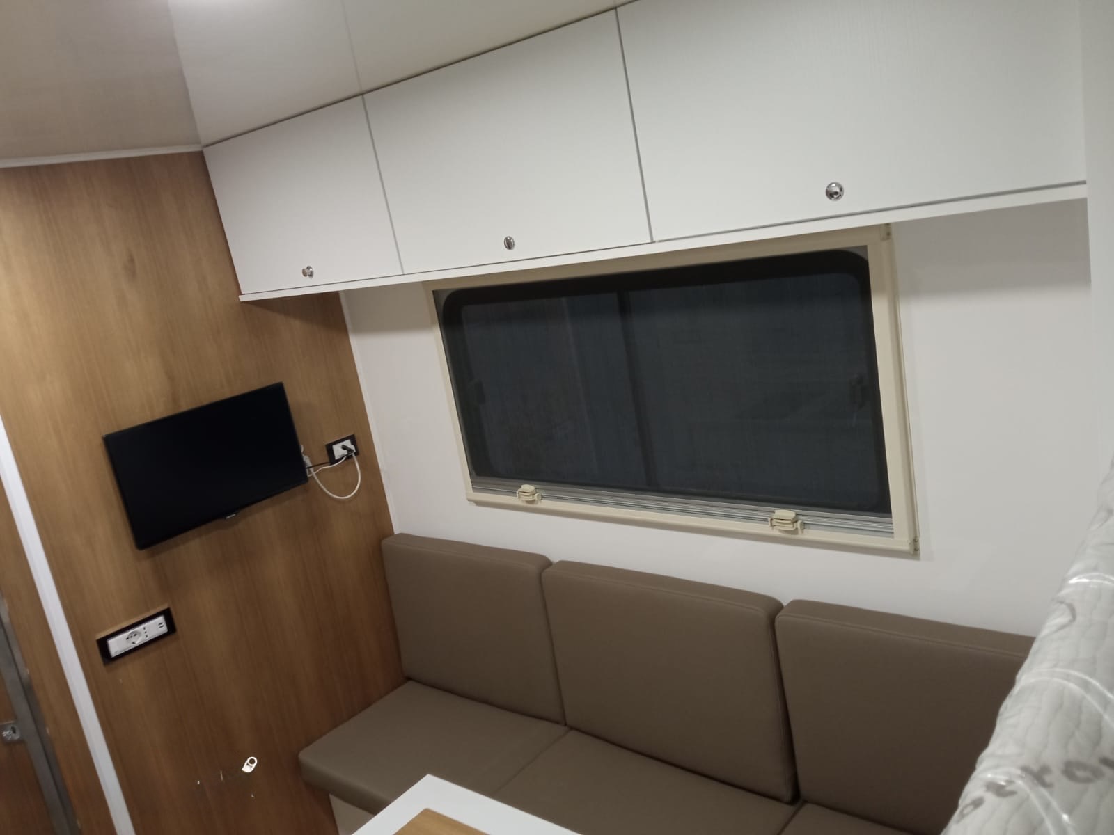 Camion trasporto cavalli usato IVECO EUROCARGO - HORSE MOVE