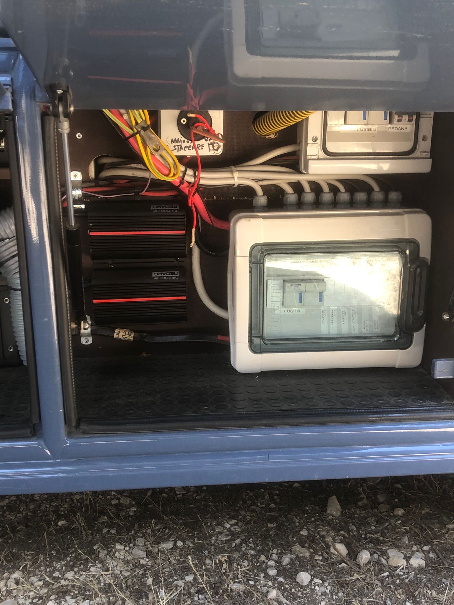 Camion trasporto cavalli usato IVECO EUROCARGO - HORSE MOVE