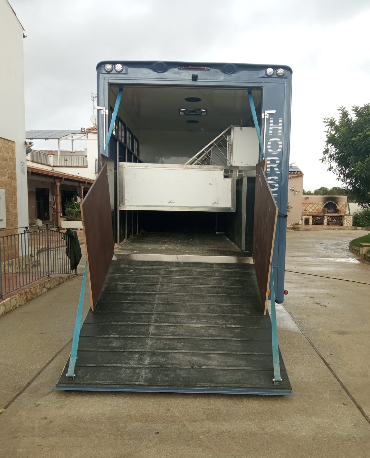 Camion trasporto cavalli usato IVECO EUROCARGO - HORSE MOVE